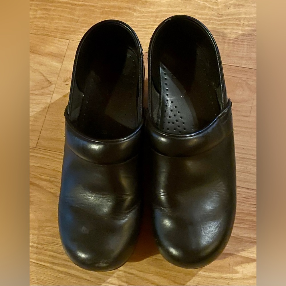 Dansko Clog Black Matte Size 38 Or Size 7 Women’s. - image 1